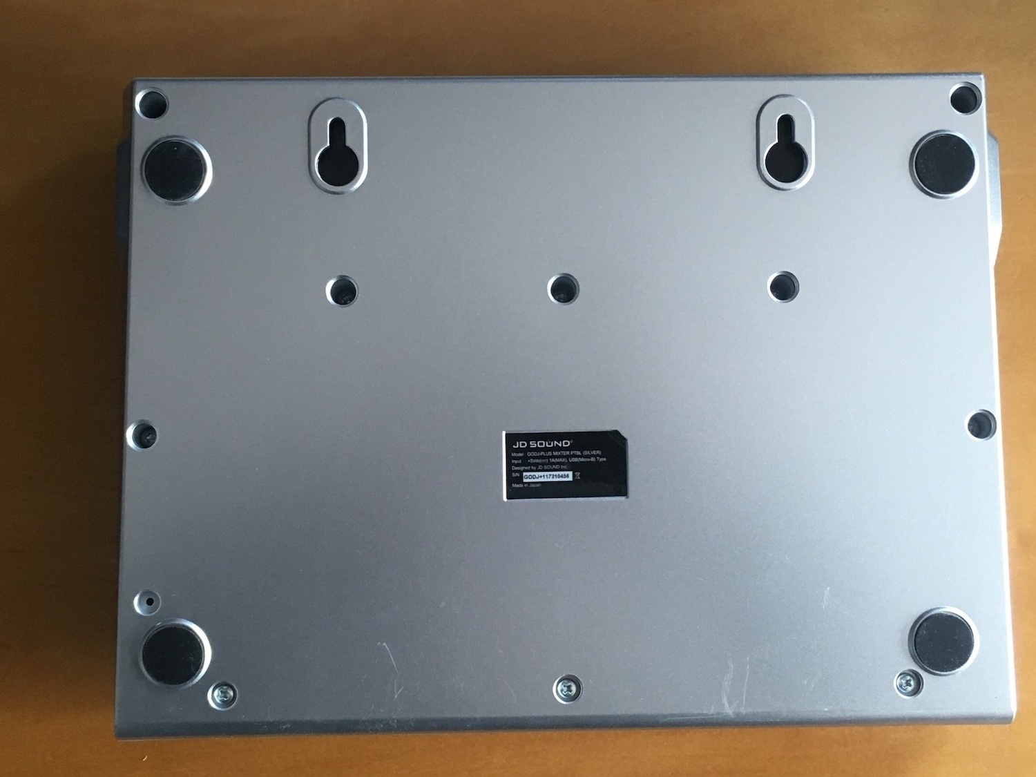 【極美品】GODJ Plus バッテリー内蔵型 ポータブルDJコントローラー Amazon.co.jp: MONSTER GODJ Portable, Stand-Alone DJ System